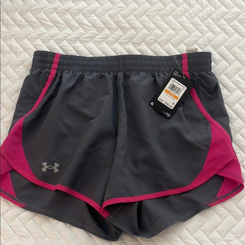 Under Armour Women's Gray and Pink Shorts NWT SZ SM